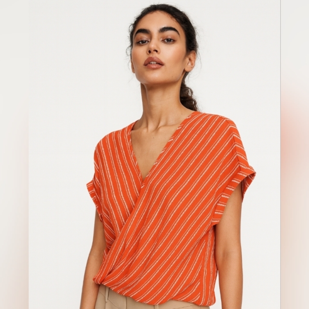W5 Criss Cross Stripe Sleeveless Blouse Top Red White Medium